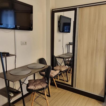 Central & Comfy, Peaceful Apt In ياش المظهر الخارجي الصورة
