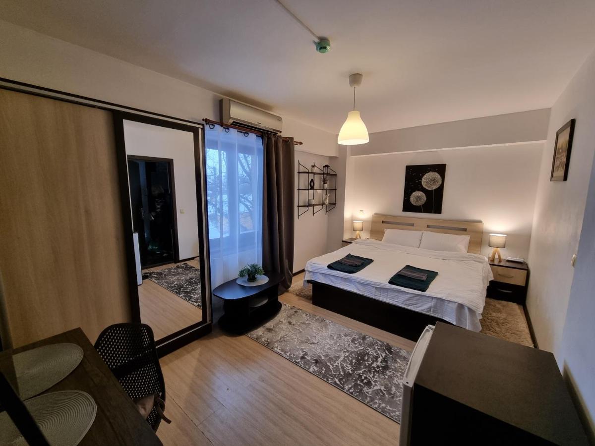 Central & Comfy, Peaceful Apt In ياش المظهر الخارجي الصورة